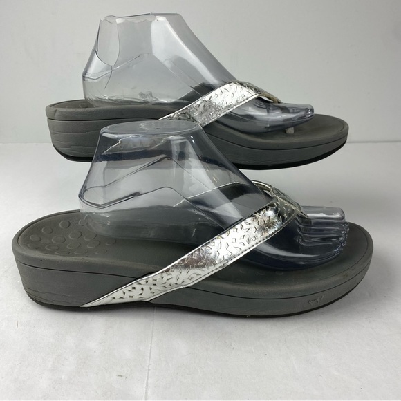 Vionic Womens 11 Silver High Tide Thong Platform Flip Flop Sandal - Picture 1 of 6